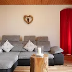 Haus Jurisch * Urberg