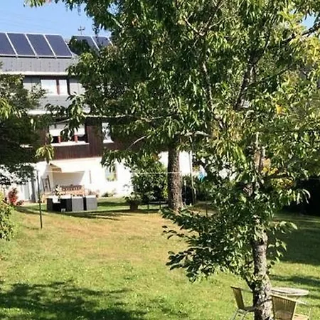 Haus Jurisch 아파트 *